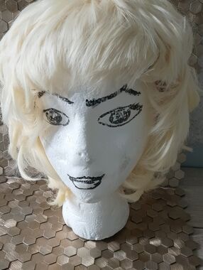 Bleach Blonde Short Wavy Women's Wig - Stylish Everyday Hair#3